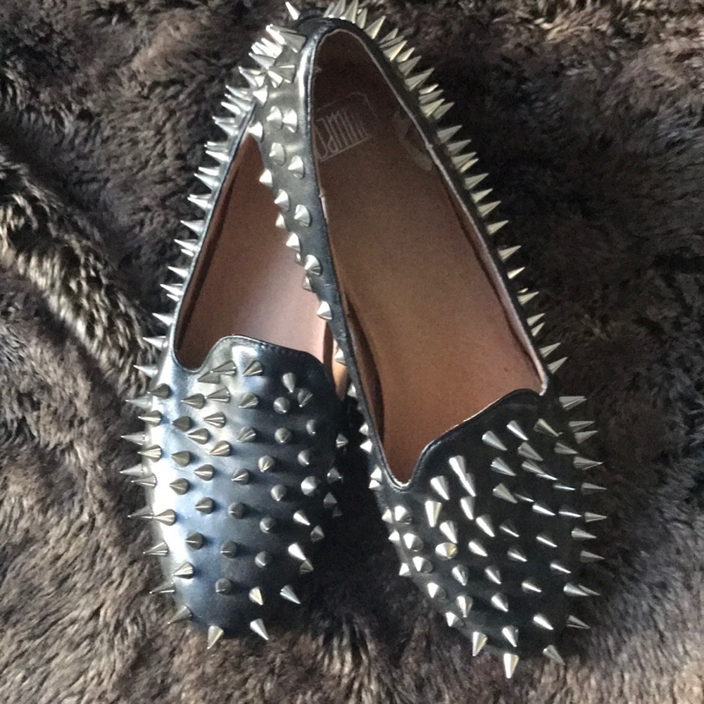Gorgeous male slip shoe from the Damner.